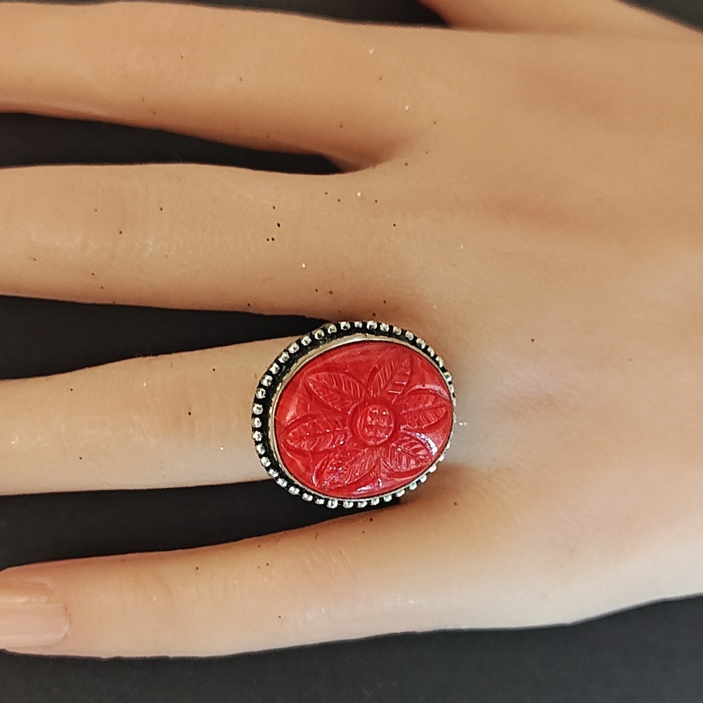 Red Coral Floral Carved Gemstone Ring - Size 6 - Picture 7 of 8